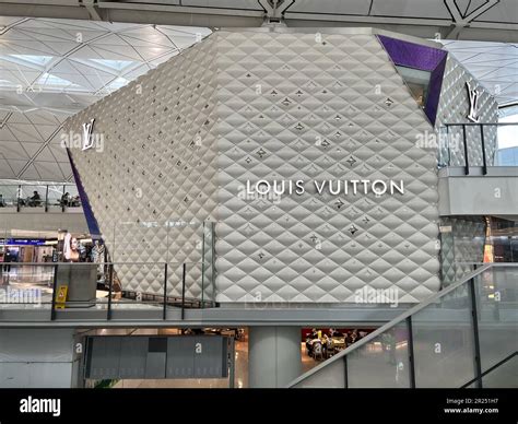 louis vuitton hk airport.